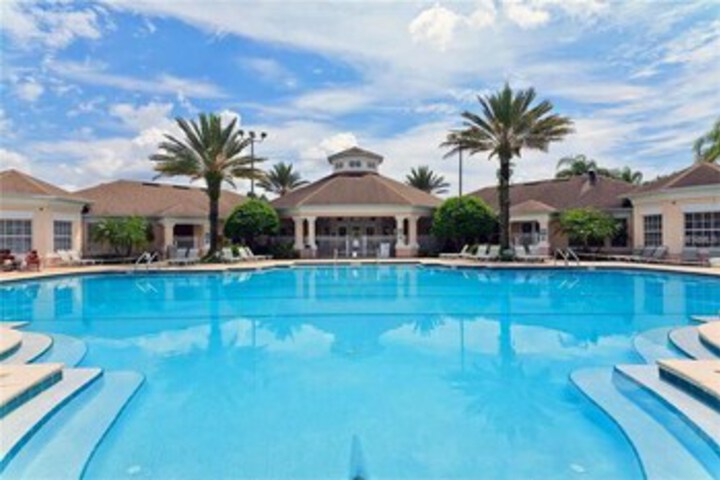 Pool 83 of 120