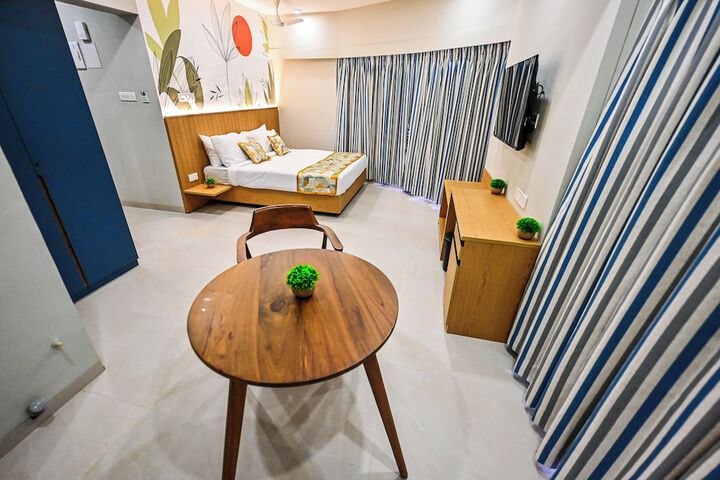 Room 3 of 63