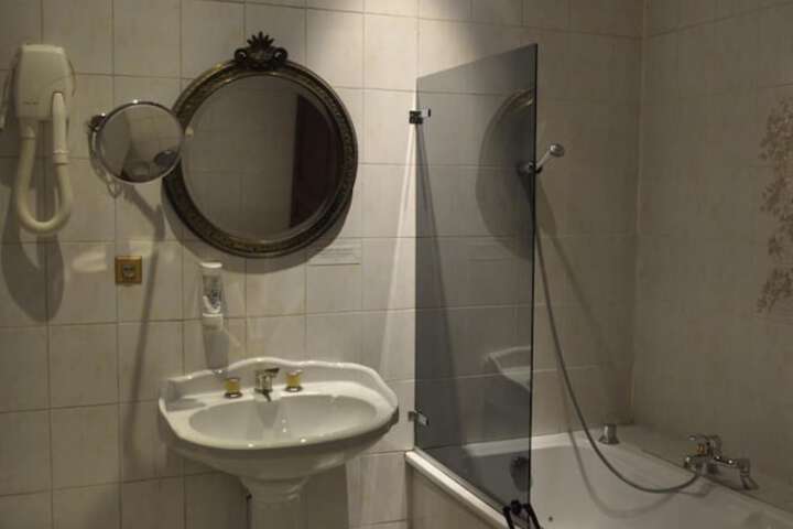 Bath Interior