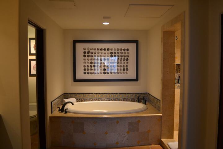 Room 51 of 86