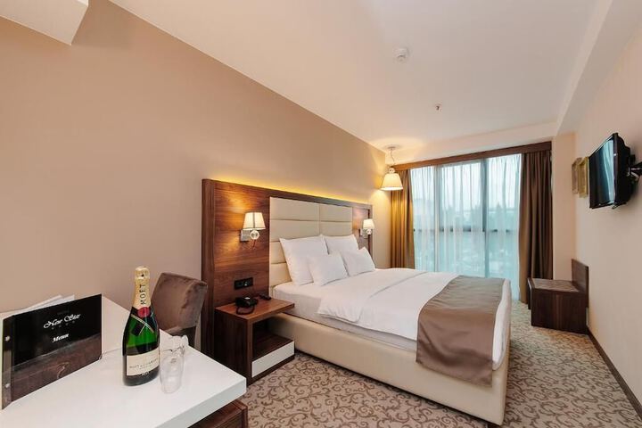 Room 10 of 46