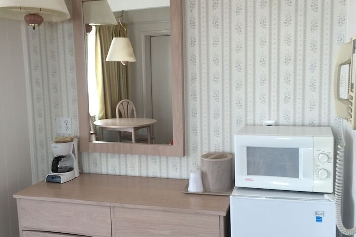 Room 20 of 34