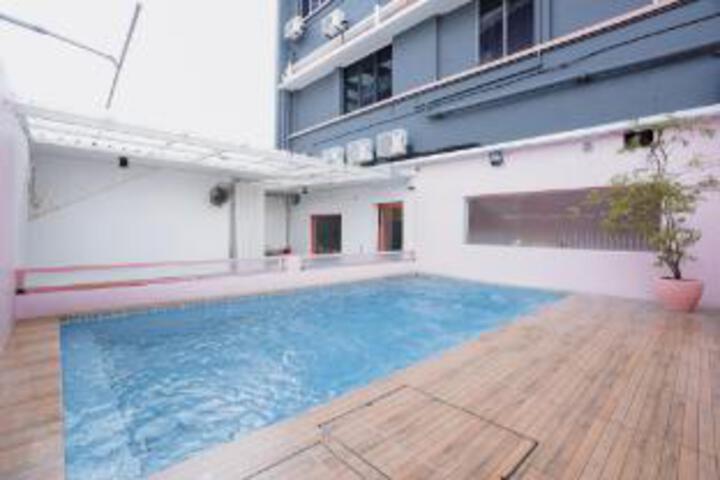 Dancenter Pink Cabana George Town