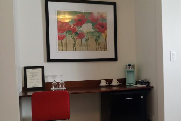 Room 43 of 183