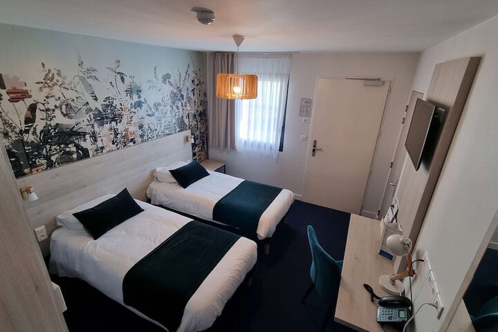 Room 14 of 38
