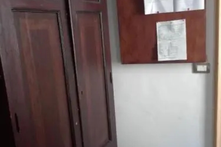 Room 3 of 9