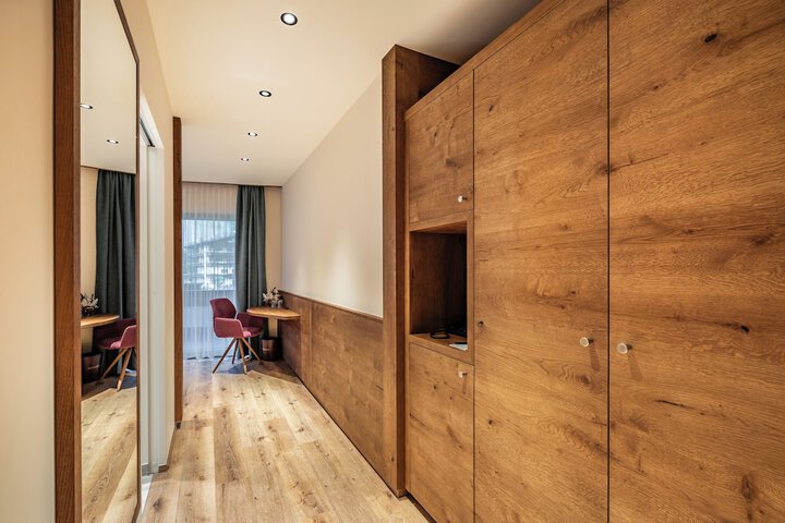 Room 59 of 181