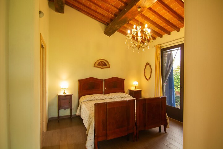 Room 20 of 49