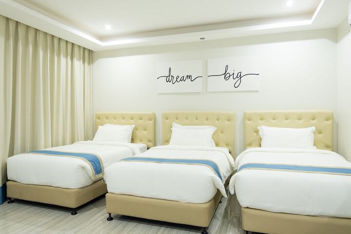 Room 51 of 62