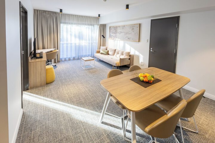 Room 12 of 30