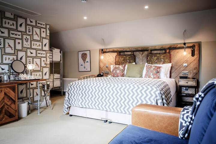 Room 43 of 171