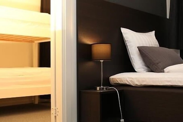 Room 14 of 34