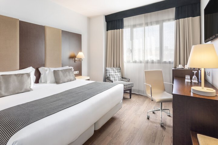 Room 10 of 46