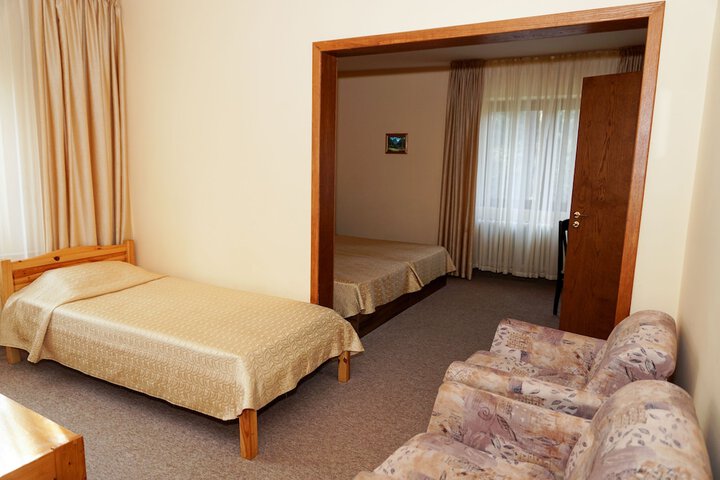 Room 7 of 36