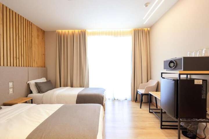 Room 45 of 96
