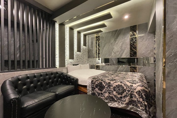 Room 5 of 34