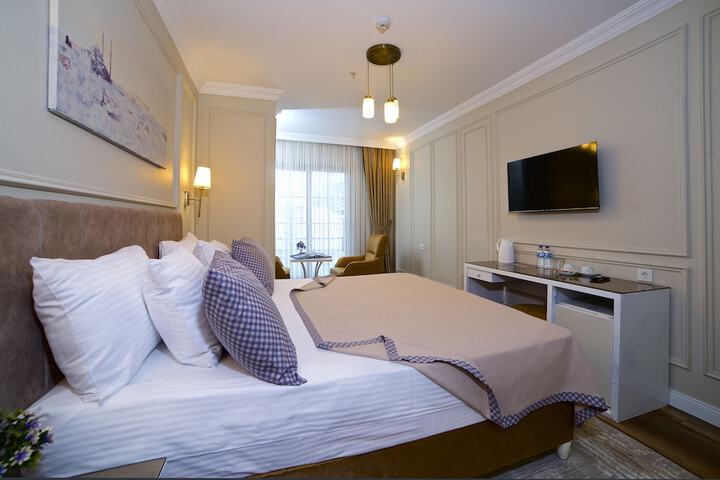 Room 10 of 38