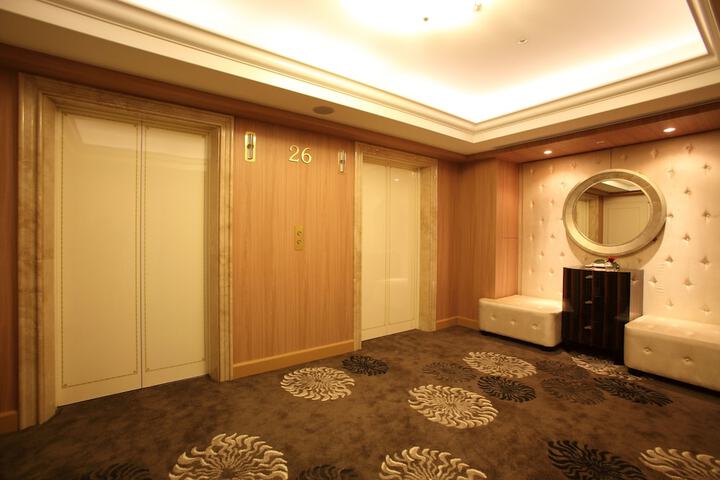 Room 12 of 165