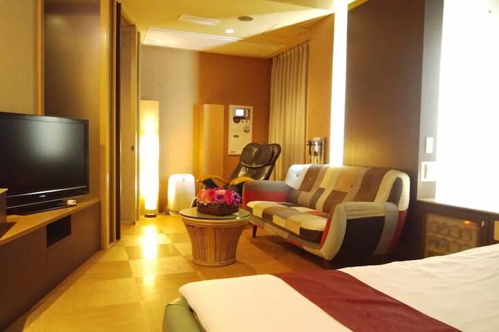 Room 3 of 15