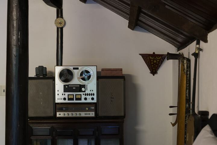 Room 10 of 60