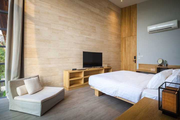 Room 17 of 119