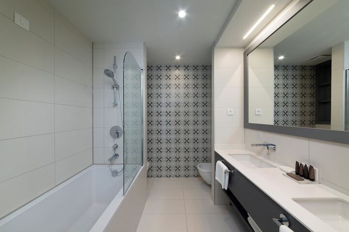 Room 45 of 119