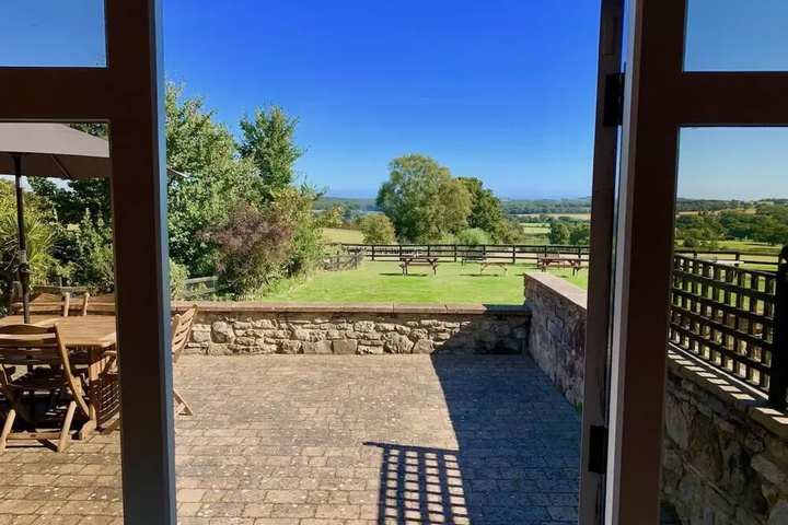 Terrace/Patio 6 of 14