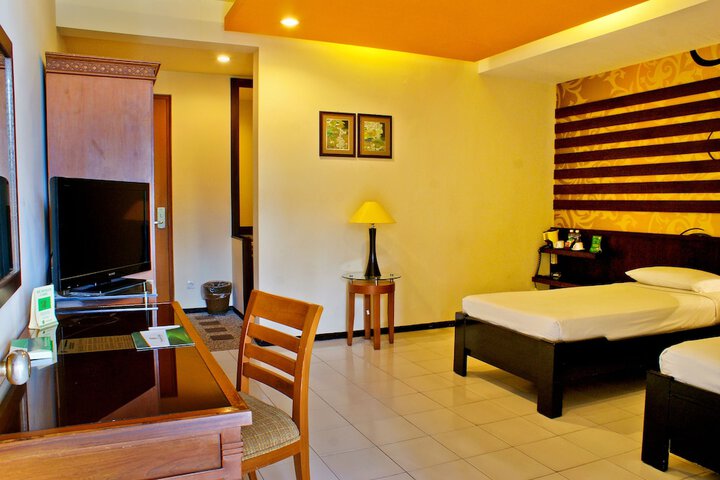 Room 4 of 69