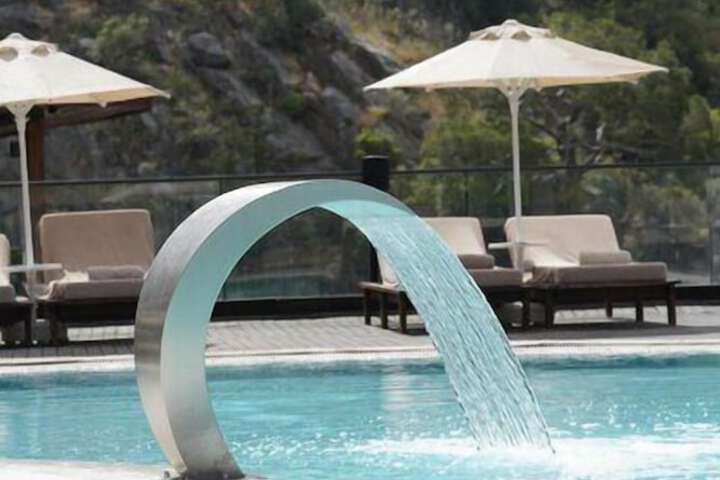 Pool 90 of 169