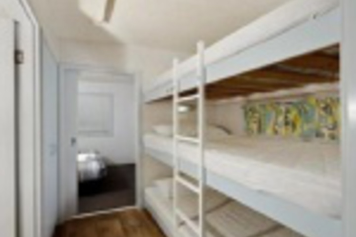 Room 324 of 611