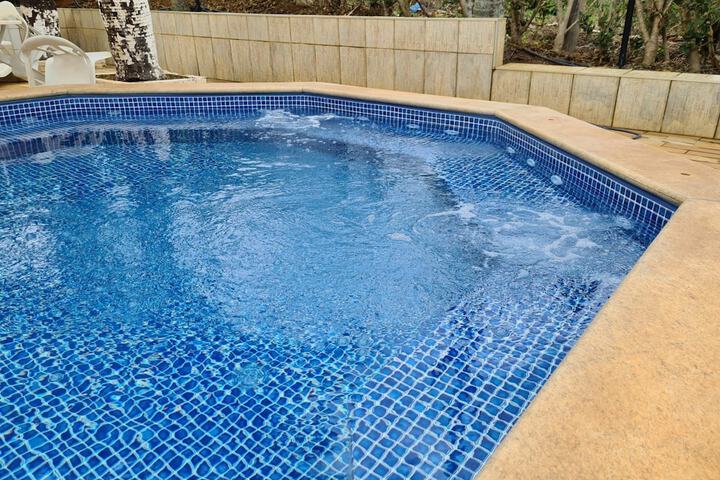 Pool 46 of 70