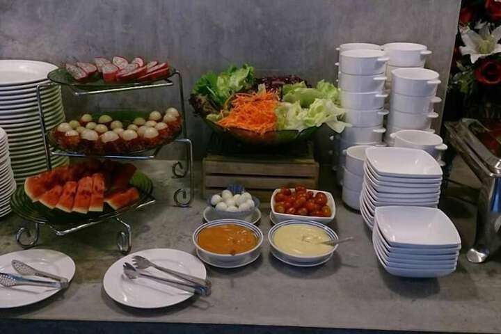 Dining 47 of 65