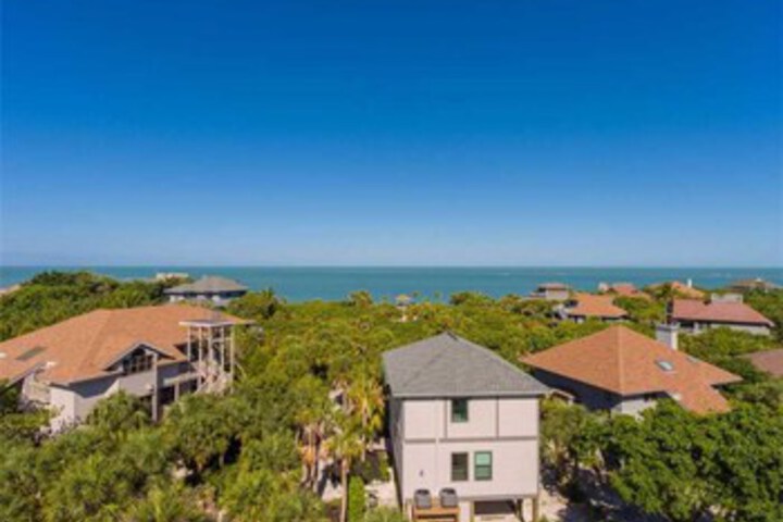 Photo of 453 - Green on the Gulf