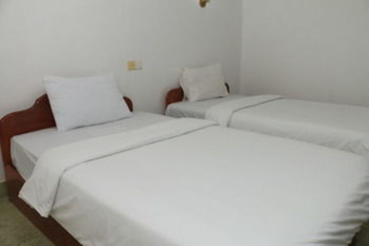 Room 44 of 75