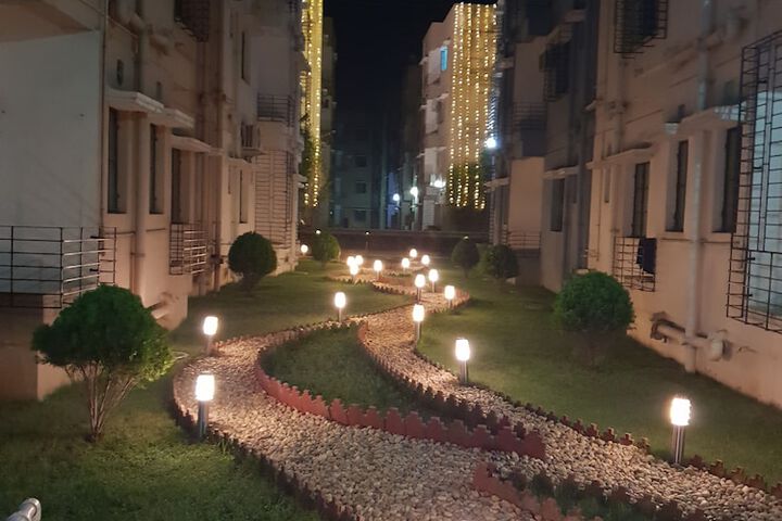 Hotel Exterior 78 of 81