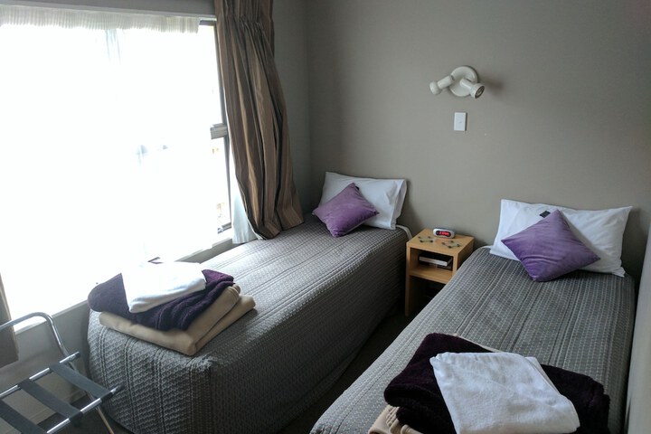 Room 11 of 52