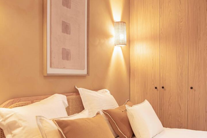 Room 7 of 25