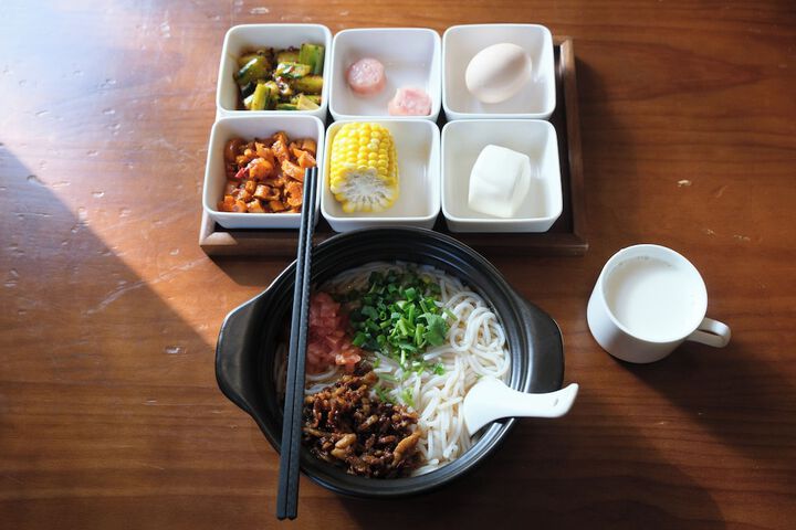 Dining 64 of 80