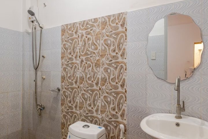 Room 11 of 23