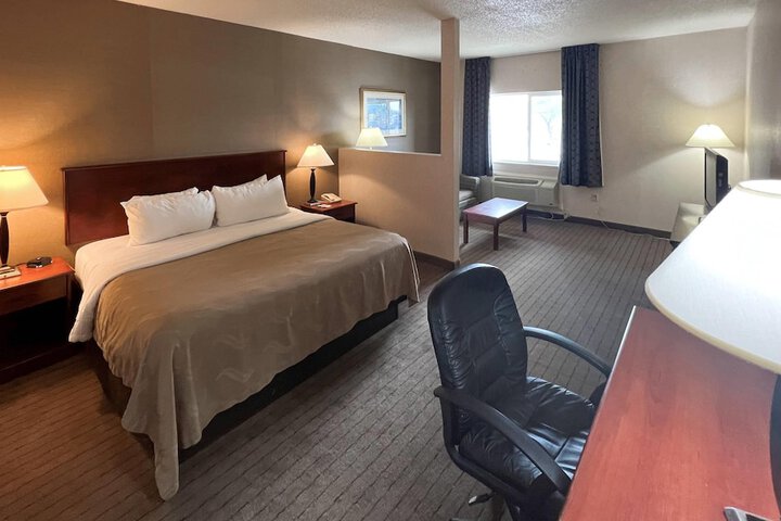Room 8 of 23
