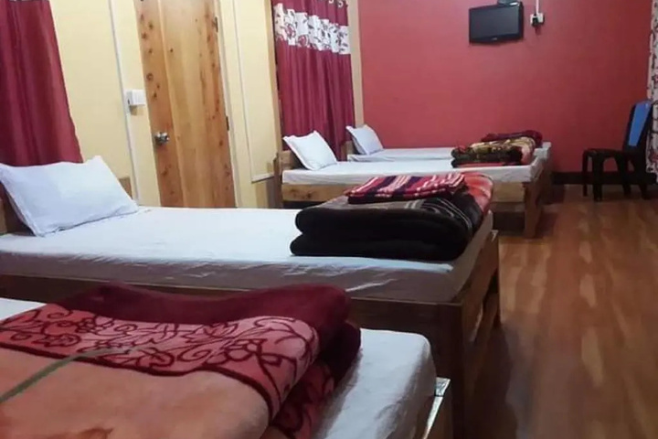 Room 2 of 8
