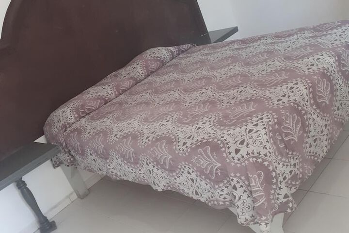 Room 17 of 33