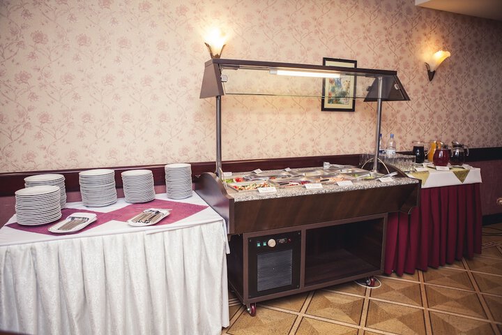 Dining 47 of 60