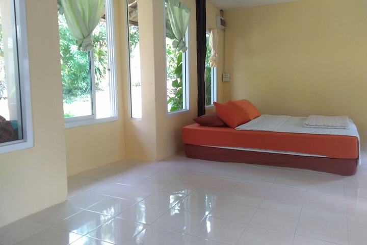 Room 7 of 95