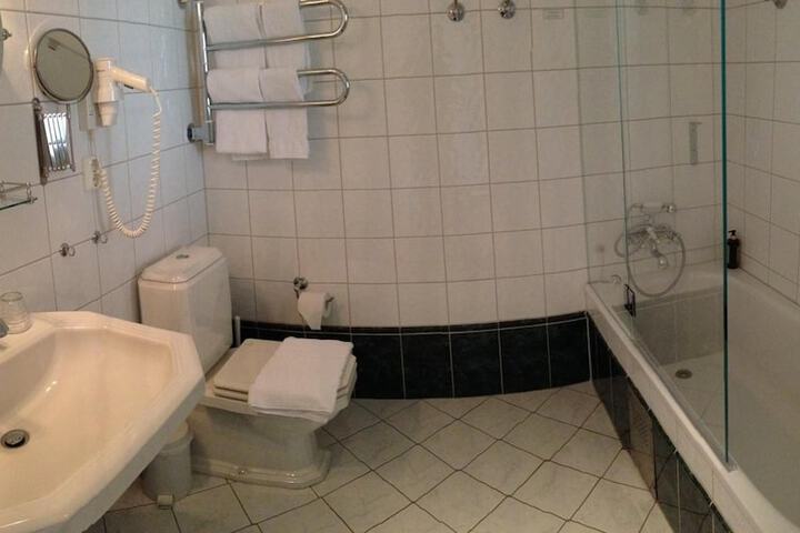 Room 15 of 39