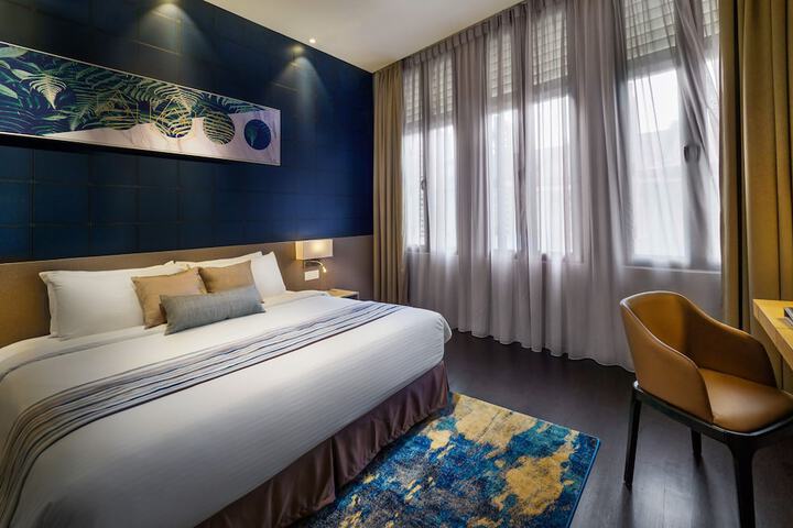 Room 14 of 20