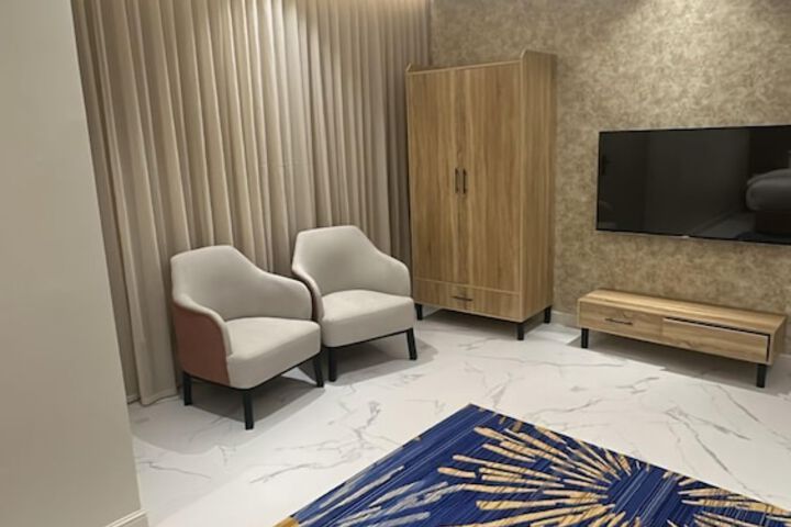Room 3 of 12