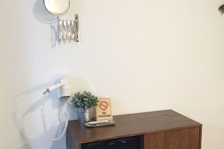 Room 14 of 37