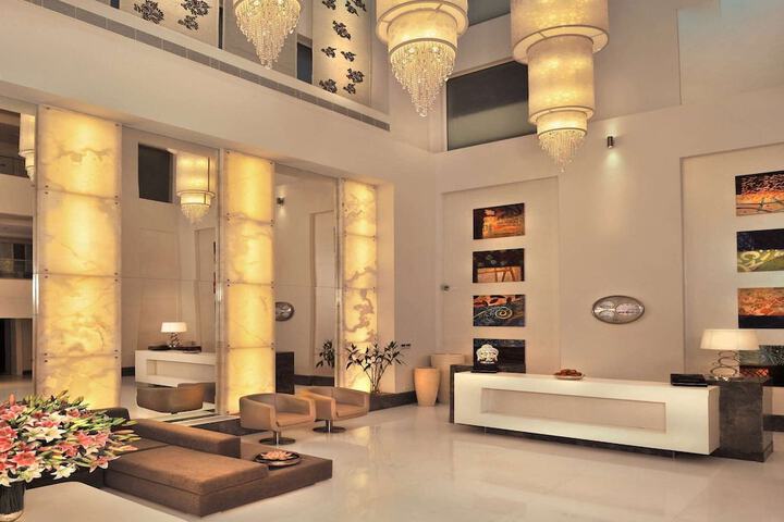 Guest Lobby