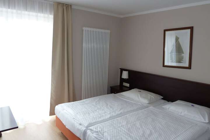 Room 3 of 13